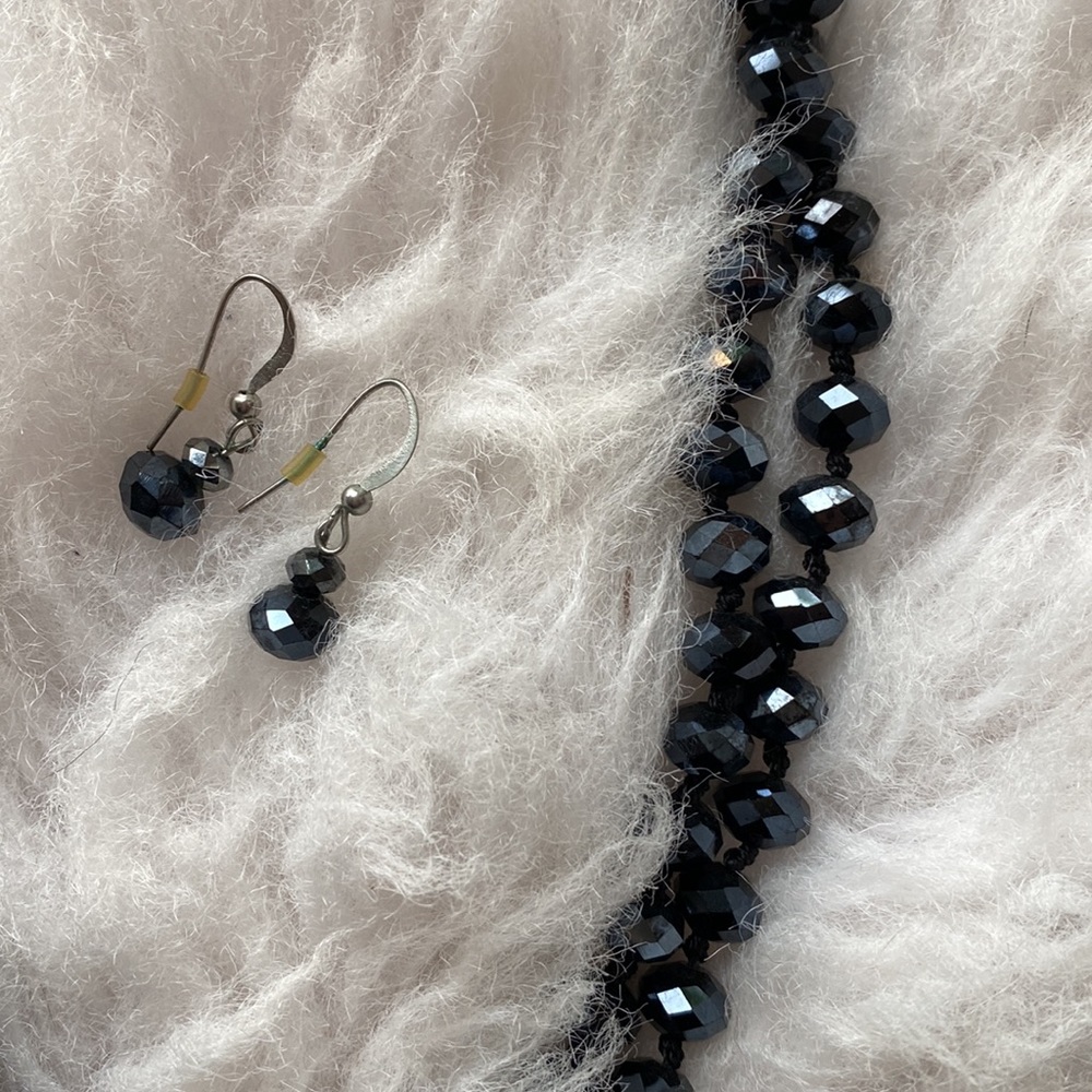 Necklace and earrings set